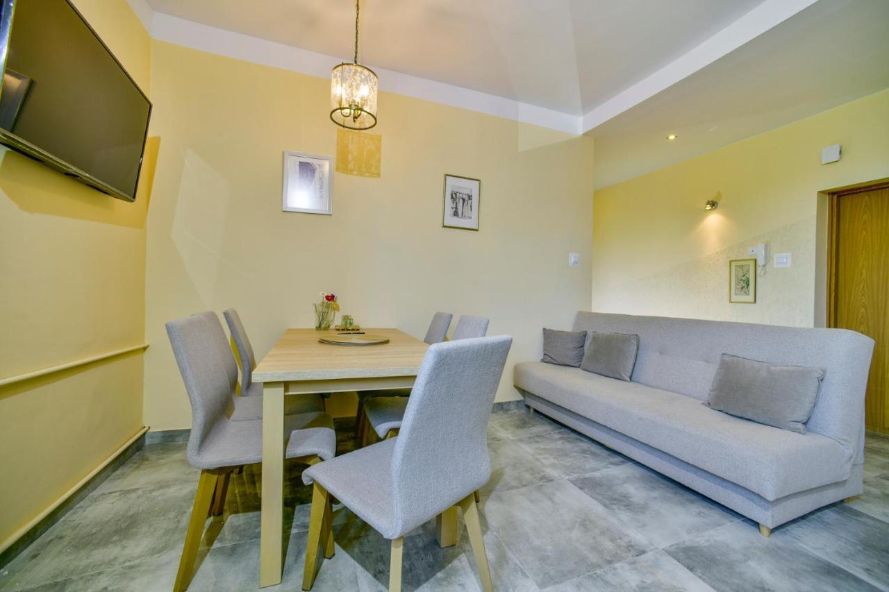 Apartament U Ewy W Kolobrzegu Podczele - 2 Sypialnie 50M2, Wifi I Darmowy Parking! Экстерьер фото
