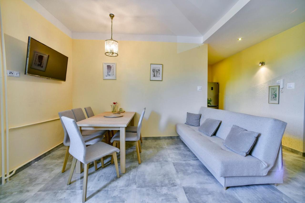 Apartament U Ewy W Kolobrzegu Podczele - 2 Sypialnie 50M2, Wifi I Darmowy Parking! Экстерьер фото