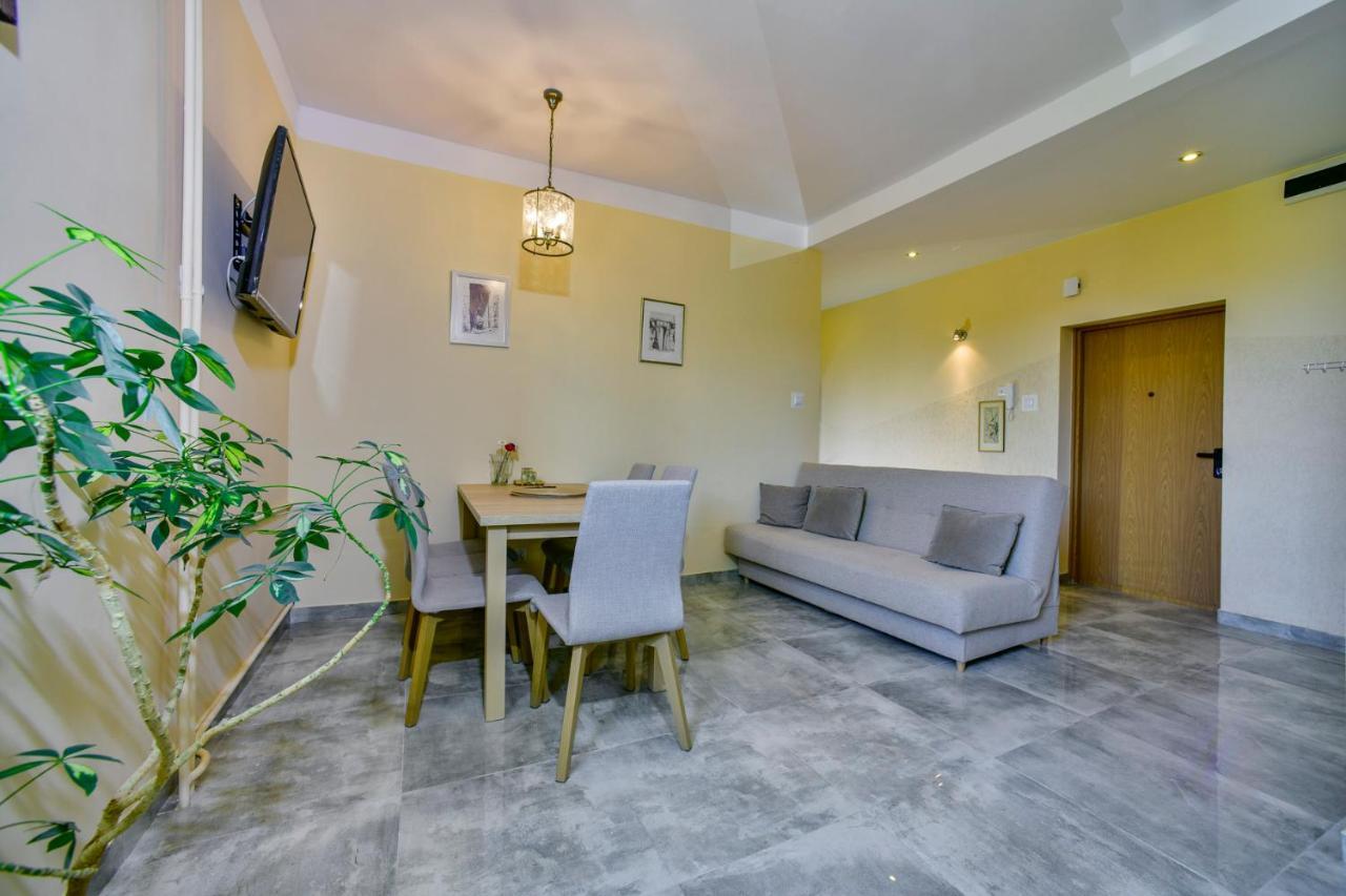 Apartament U Ewy W Kolobrzegu Podczele - 2 Sypialnie 50M2, Wifi I Darmowy Parking! Экстерьер фото