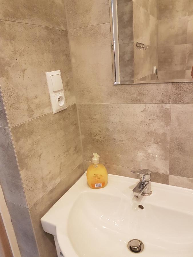 Apartament U Ewy W Kolobrzegu Podczele - 2 Sypialnie 50M2, Wifi I Darmowy Parking! Экстерьер фото