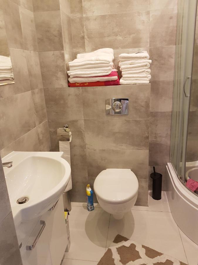 Apartament U Ewy W Kolobrzegu Podczele - 2 Sypialnie 50M2, Wifi I Darmowy Parking! Экстерьер фото